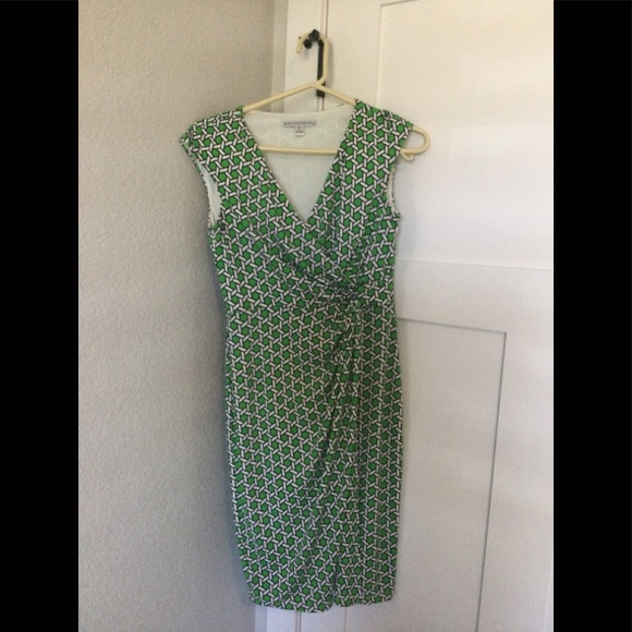 Maggy London green patterned dress size 4 - Picture 1 of 6